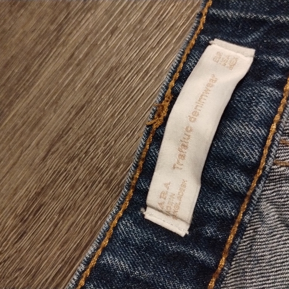 Zara Embroidered Sequin Detail Skirt - Picture 3 of 4